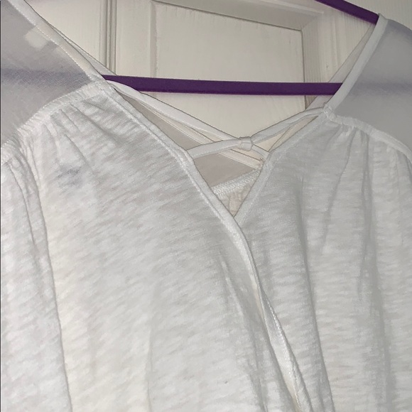 White Casual T-Shirt - Picture 5 of 8